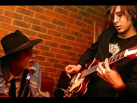 Music When The Lights Go Out - The Libertines [with lyrics!!]