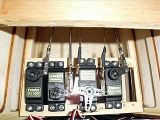 Aeromodelo P-51 Top Flite  ( Montagem ), motor DL 50cc