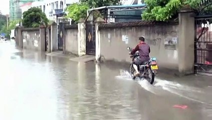 Des pluies torrentielles inondent une ville du sud de la Chine
