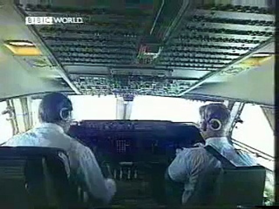 Cathay Pacific Approach & Touchdown