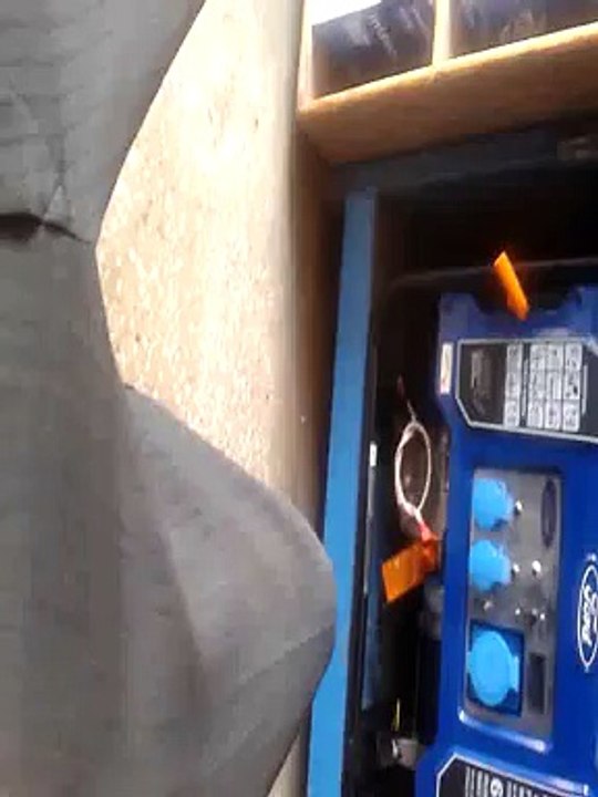 video-2015-07-27-15-07-00.mp4