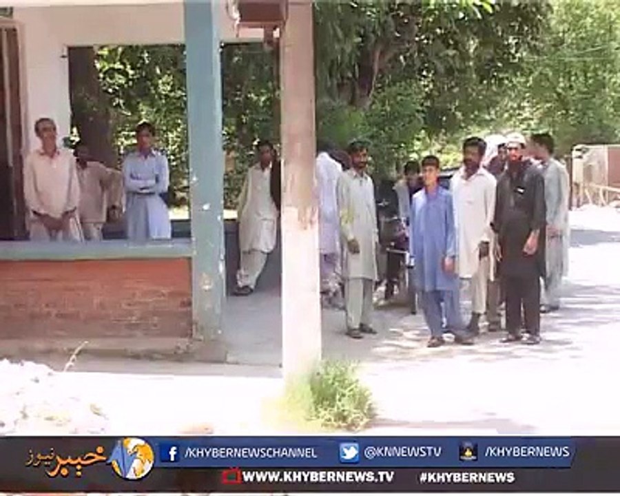 Tabdeeli aa nai raiiiiiii. Tabdeeli........ani b nai. Shabaz sharif is much better than parhaiz khattak