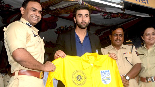Ranbir Kapoor Felicitates Mumbai Traffic Police