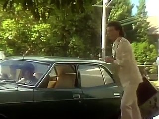 Neighbours ( 1985 ) E010