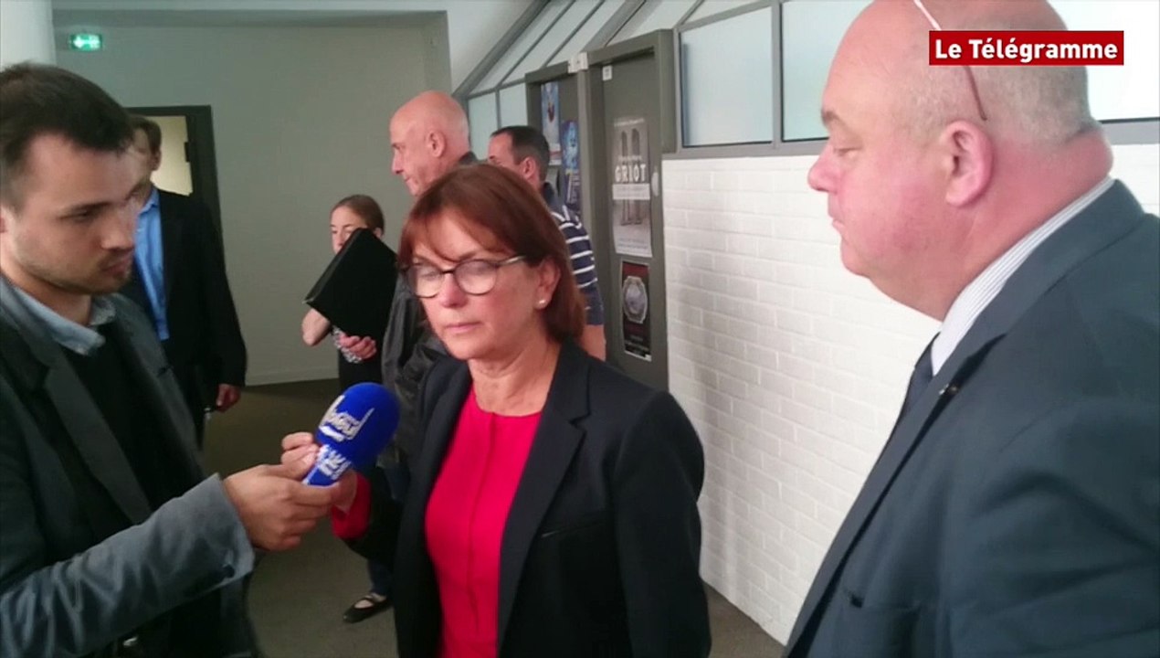 Quimper. Des éleveurs reçus à la mairie avec les parlementaires
