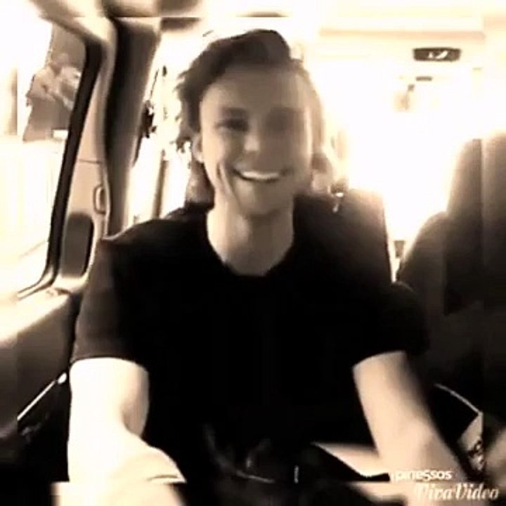 Ashton Irwin || Grind on me