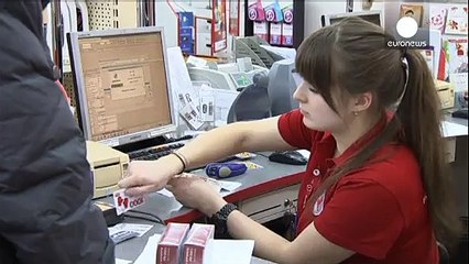 Рубль упал до уровня марта вслед за нефтью