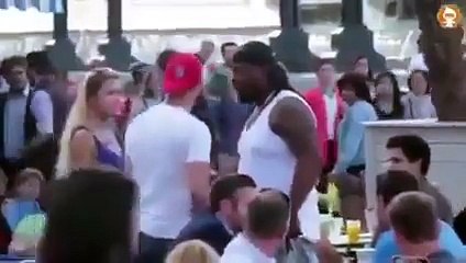 Il n'aurait JAMAIS du s'en Prendre à la Femme de ce Type