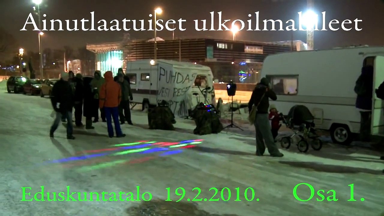 SUOMI-UUTISIA: 1/3 Korruptio-mielenosoitus-19.2.2010/Ainutlaatuiset Ulkoilmabileet 1/3