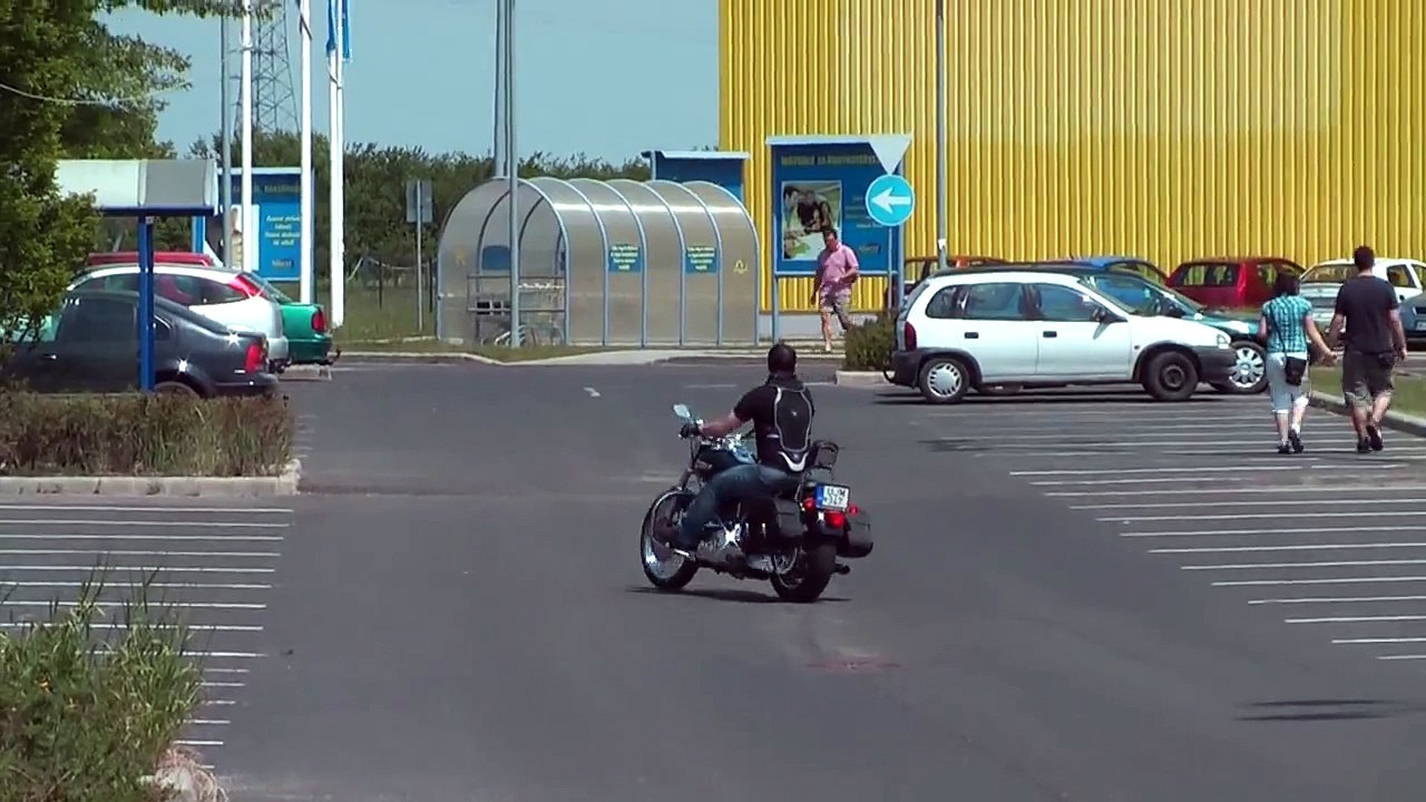 Ride like a pro - Crazy learner Harley rider