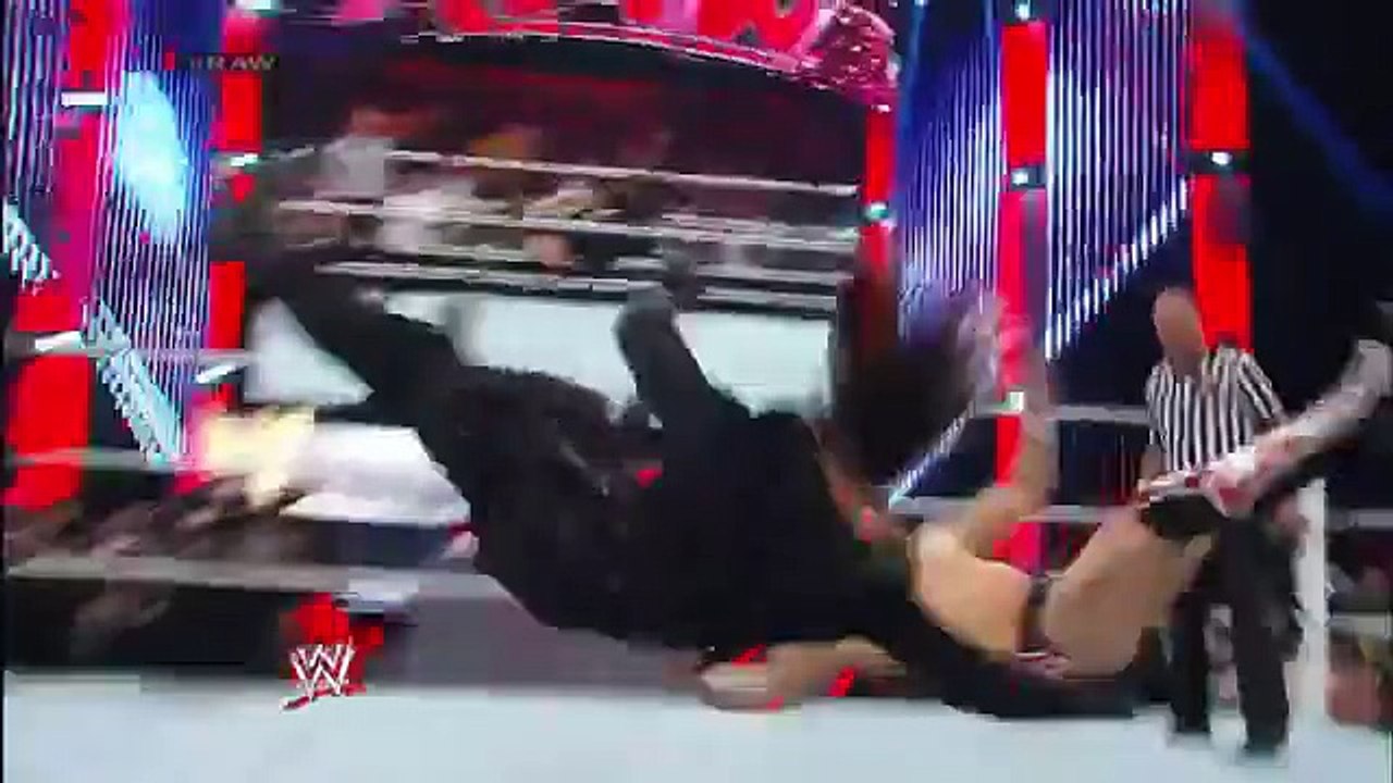 Daniel Bryan Sheamus and John Cena vs The Shield Raw