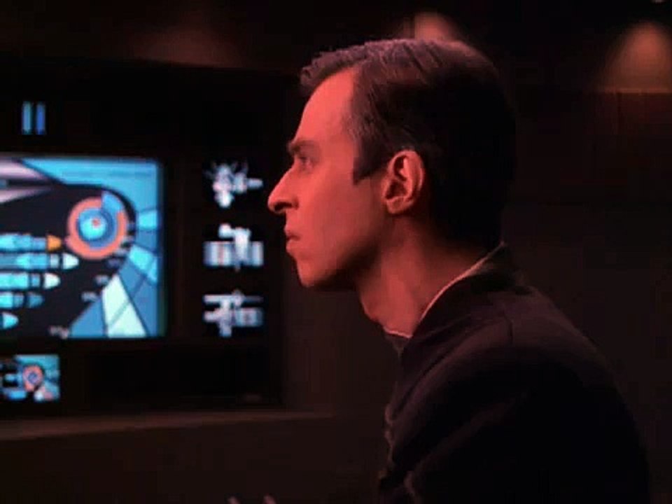 Star Trek Voyager, Relativity. 2 of 4. Crazy saboteur stopped by Janeway and Seven.