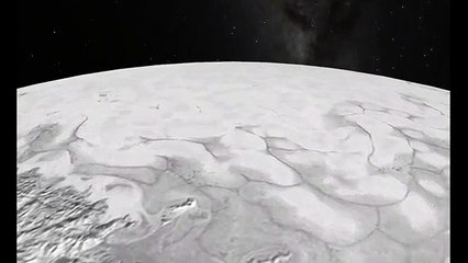 Nasa divulga imágenes de Plutón cubierto de hielo y niebla
