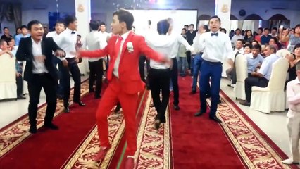 Абылайхан-Акбота Флешмоб на Свадьбе 23.08.13!!! жезказган