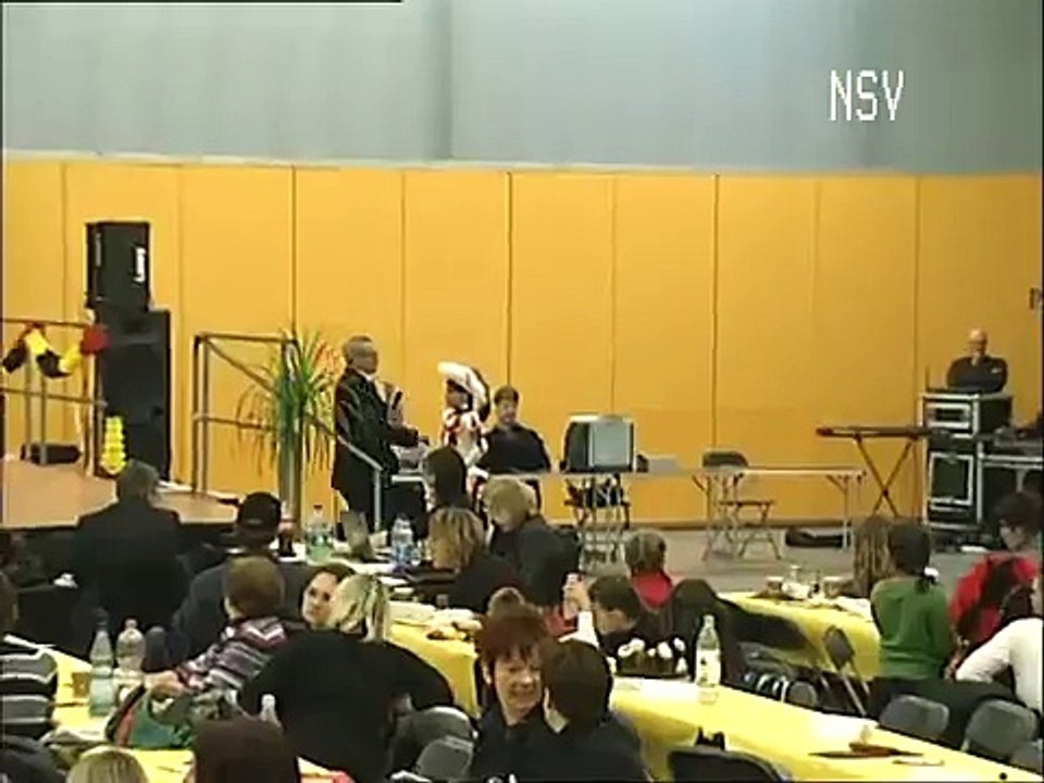 Lisa auftritt bei der Deutschen Meisterschaft im Gardetanz (Mariechen)12 jahre alt