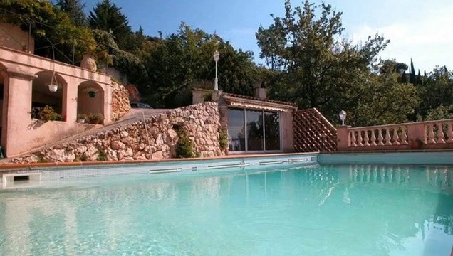 A vendre - Maison/villa - Aspremont (06790) - 6 pièces - 250m²