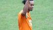 Ronaldinho leva torcida à loucura em primeiro treino no Flu