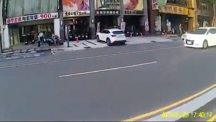 YouTube: Impresionante persecución policial contra el tráfico