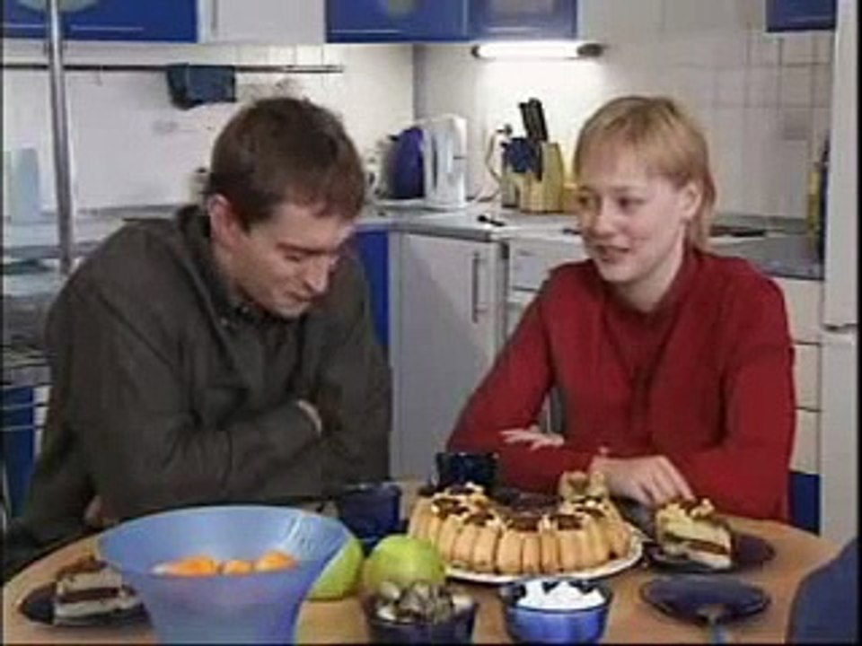 Константин Хабенский с женой Анастасией 2002г   Пока все дома
