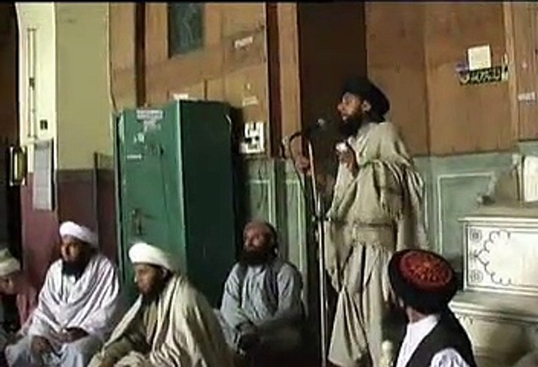PASHTO BAYAN  BY HAZRAT TUL ALLAM  MOLANA  MOHAMMAD RAHMAN SAHIB  MEHFAL MILAD SHREEF EID GAH GUJRAT 2011