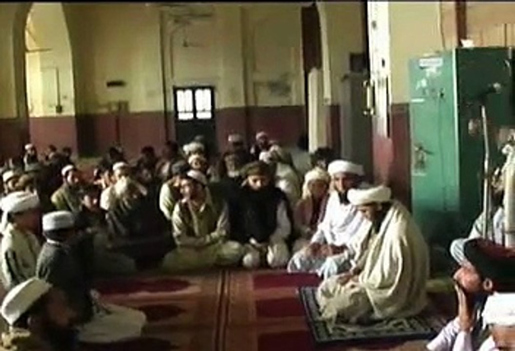 PASHTO BAYAN  BY HAZRAT TUL ALLAM  MOLANA  MOHAMMAD RAHMAN SAHIB  MEHFAL MILAD SHREEF EID GAH GUJRAT 2011