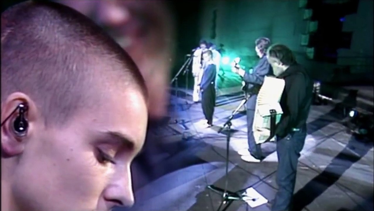 Mother - Roger Waters - The Wall Live at Berlin HD