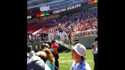 Christina Aguilera - Cisco Rocks - Instagram-Twitter-Clips