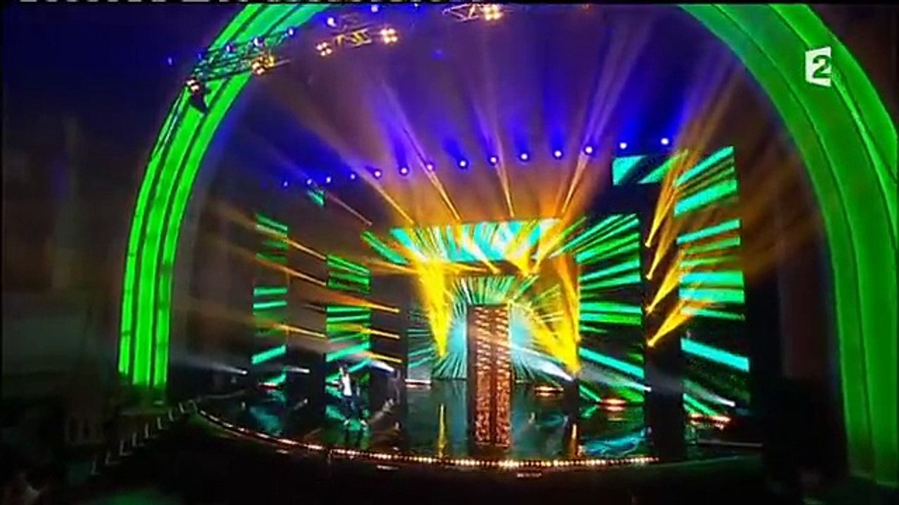 Claudia Tagbo-rire ensemble contre le racisme