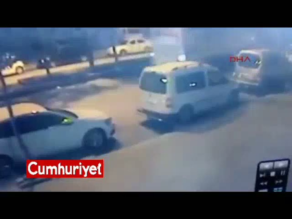 Polis lojmanlarına yapılan roketatarlı saldırı güvenlik kamerasında