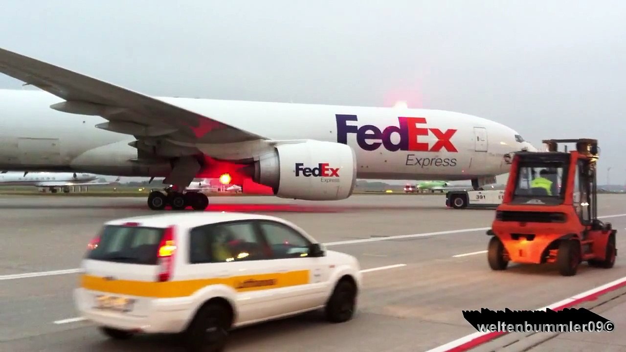 FedEx Boeing 777 Pushback MUC