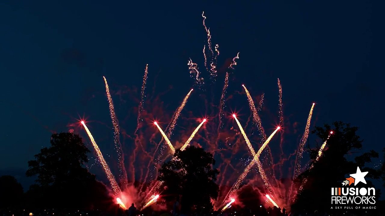 Illusion Fireworks (Team 1) WINNING Display - Newby Hall Firework Champions 2015