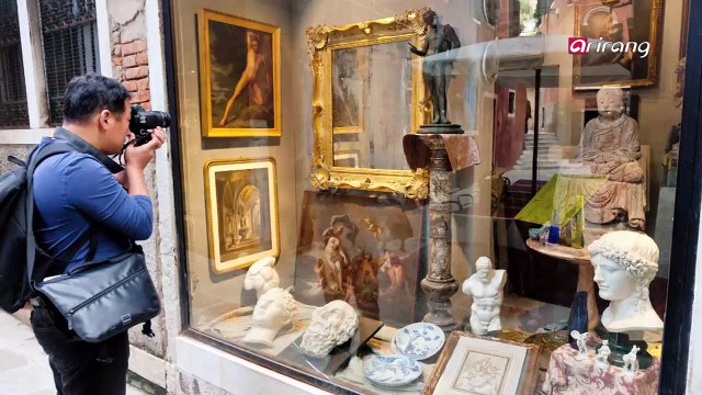 Lee Lee-nam, a media artist who brings classical paintings to life