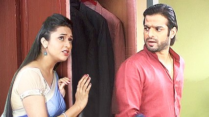 Ishita TURNS Singer To Impress Raman | Yeh Hai Mohabbatein | Star Plus