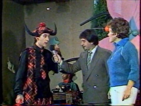 Didier FLOCH : Mes cornes m'usent ... (émission : Les jeux de 20 heures sur FR3 en Novembre 1982).