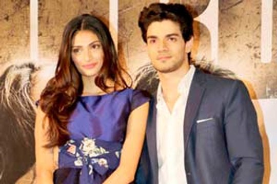 Sooraj and Athiya banned to date each other by Salman?