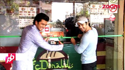 Riteish Deshmukh and Pulkit Samrat's UNIQUE promotional strategy for 'Bangistan' - Bollywood News
