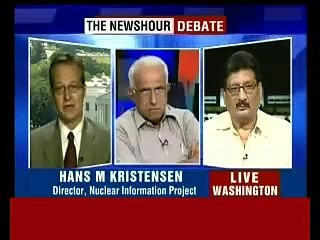 PAK RTRD GENERAL SLAPS STUPID INDIAN JOUNALIST - YouTube