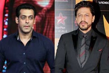 Is Salman scared of clashing Sultan with SRK's Raees on Eid 2016?