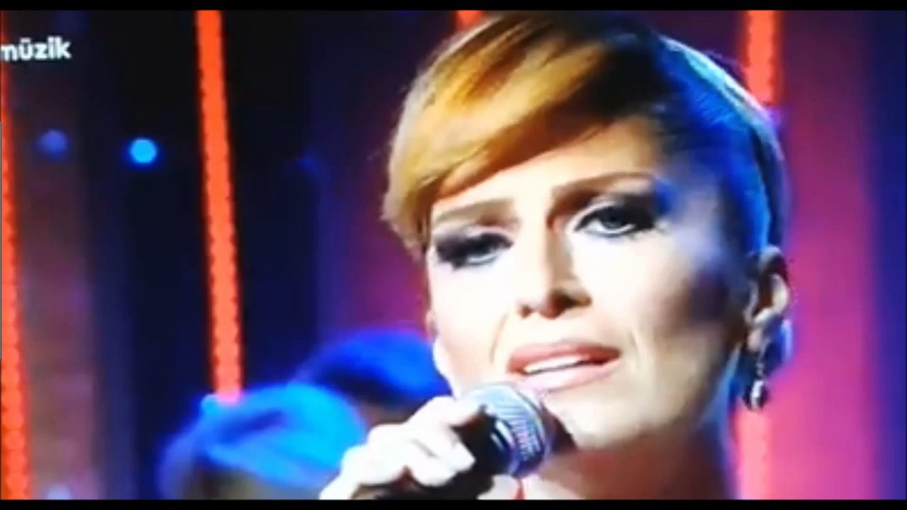 Melda Kuyucu Kılıç  - Güneşin Battığı Yerde Bir Dönülmez Ufka Gittin