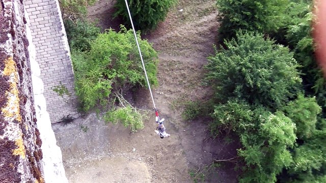 Escapade en Champagne-Ardenne saut à l'élastique Nicolas Schmitt