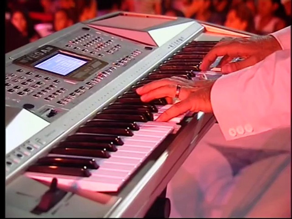 Nancy Ajram - Live in Carthage 2008 - Yay - ‎نانسي عجرم - ياي - مهرجان قرطاج