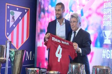 Mario Suárez se marcha para volver a la selección