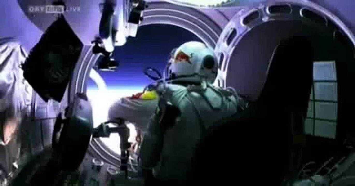 Red Bull Stratos Free Fall from the Edge of Space - Space Jump - Sky Dive World Record 128,000 Feet