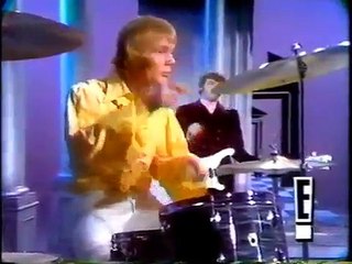 The Bee Gees   And the sun will shine  ( live 1968 )