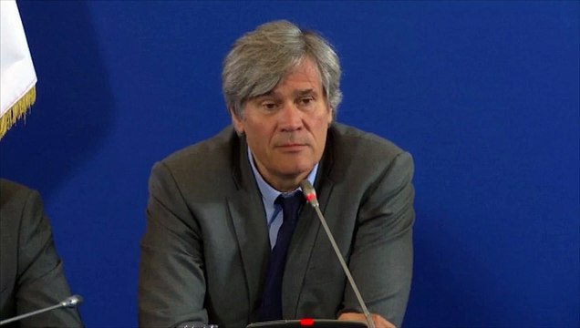 Colère des éleveurs : Stéphane Le Foll lance un appel à la responsabilité