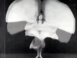 Serpentine Dance by Mme. Bob Walter (1897) - ALICE GUY BLACHE - Danse par
