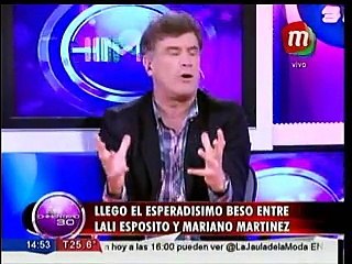 El esperadísimo beso entre Lali Espósito y Mariano Martínez