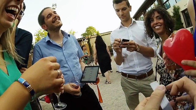 Vivez dans la peau d'un Magicien IPAD à Lyon, lors d'une soirée pour entreprise dans le Rhone. Calix magicien IPAD Lyon