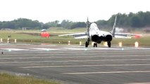 Décollage vertical d'un avion de chasse MiG-29