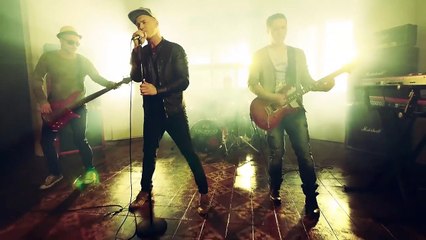 Tropico Band - Jos ovo vece (Official Video 2015.) HD